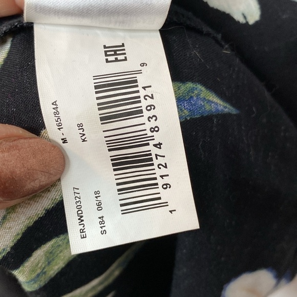 Roxy Black Dress with Tropical Floral Design - Med - Picture 8 of 9